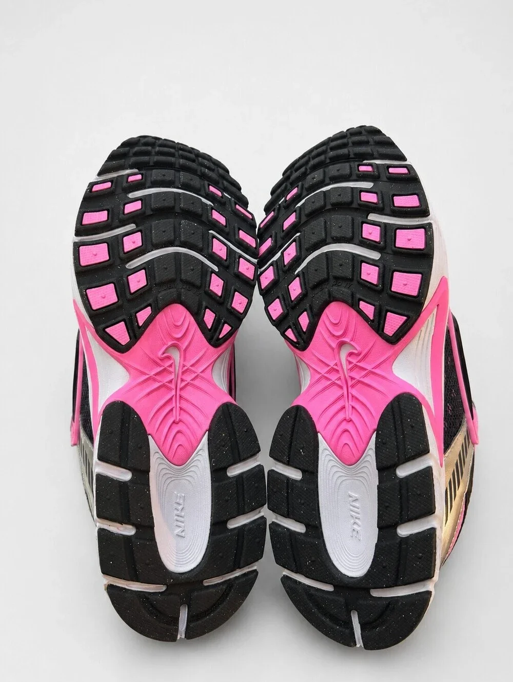 Nike this sneaker